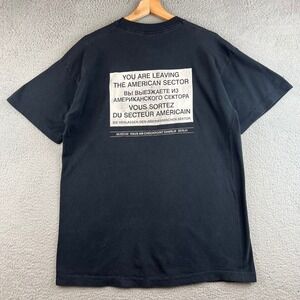 Vintage Museum Haus am Checkpoint Charlie Berlin T-Shirt Black Mens Large L